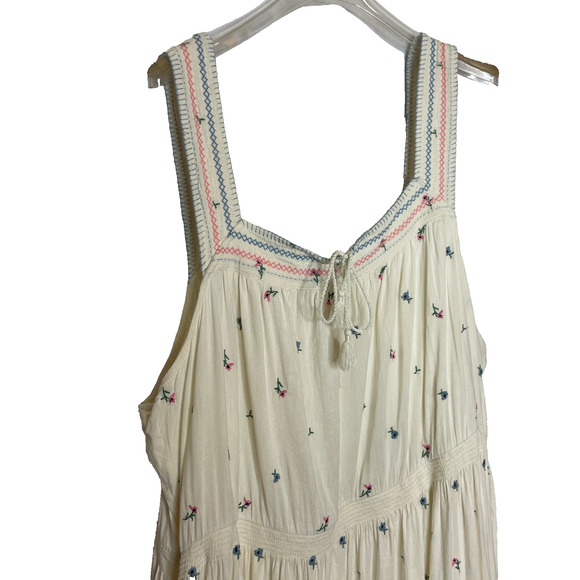 Women's 3X Old Navy Floral Embroidered Square Neck Ivory Tiered Maxi Dress - Picture 3 of 6